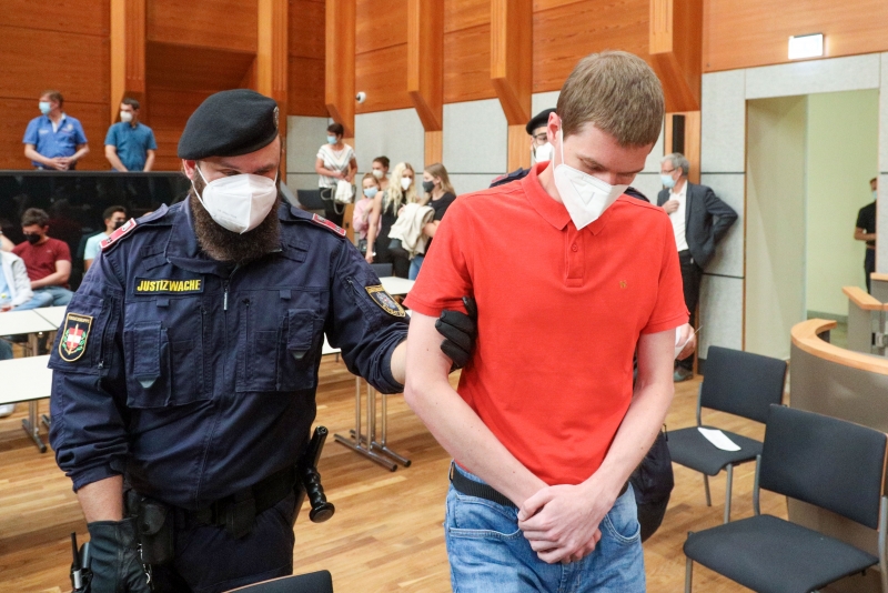 Preview 210727 29-Jaehriger heute wegen Doppelmordes in Laengenfeld vor Gericht - Toetete seine beiden Toechter_5.jpg